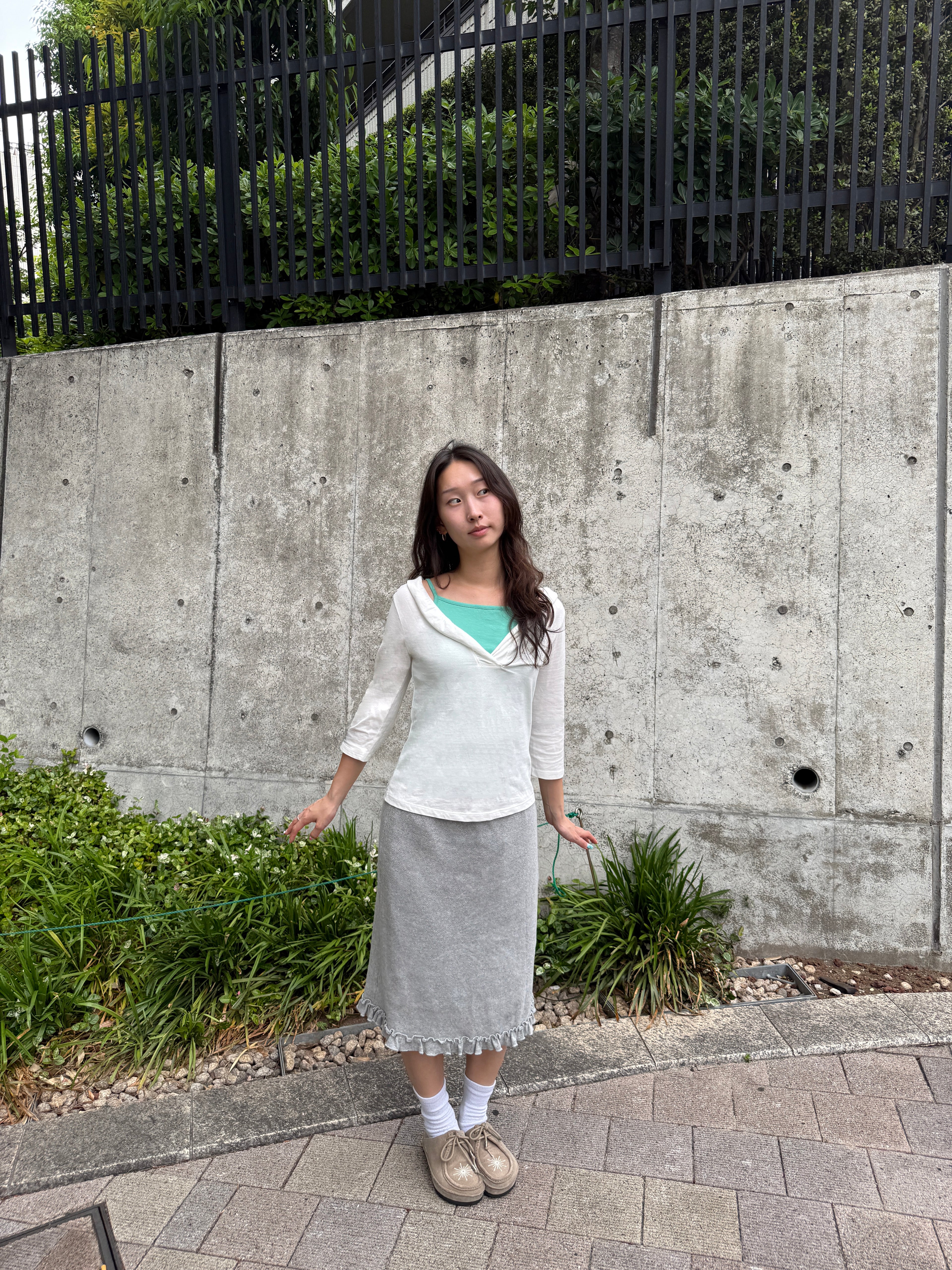 Ruffle V-Neck 3/4 Sleeve Top